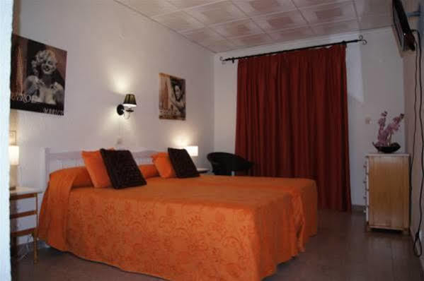 Hostal Comercio Denia Exterior photo