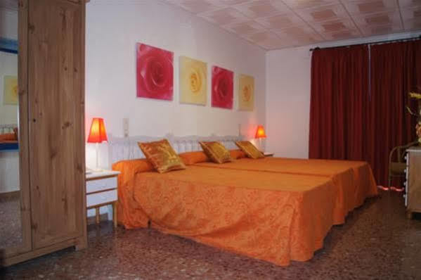 Hostal Comercio Denia Exterior photo